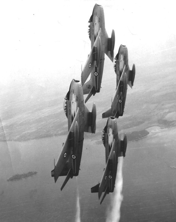 F-86 Saber - Canadair CL-13 Sabre Mk.5 4-plane Golden Hawks in formation (1).jpg