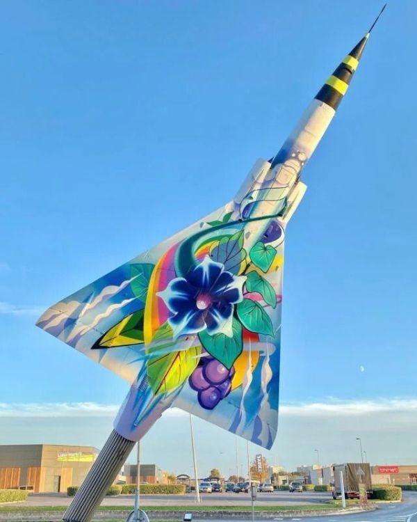 Dassault Mirage 5BR gets a new livery by street artist CezArt (2).jpg