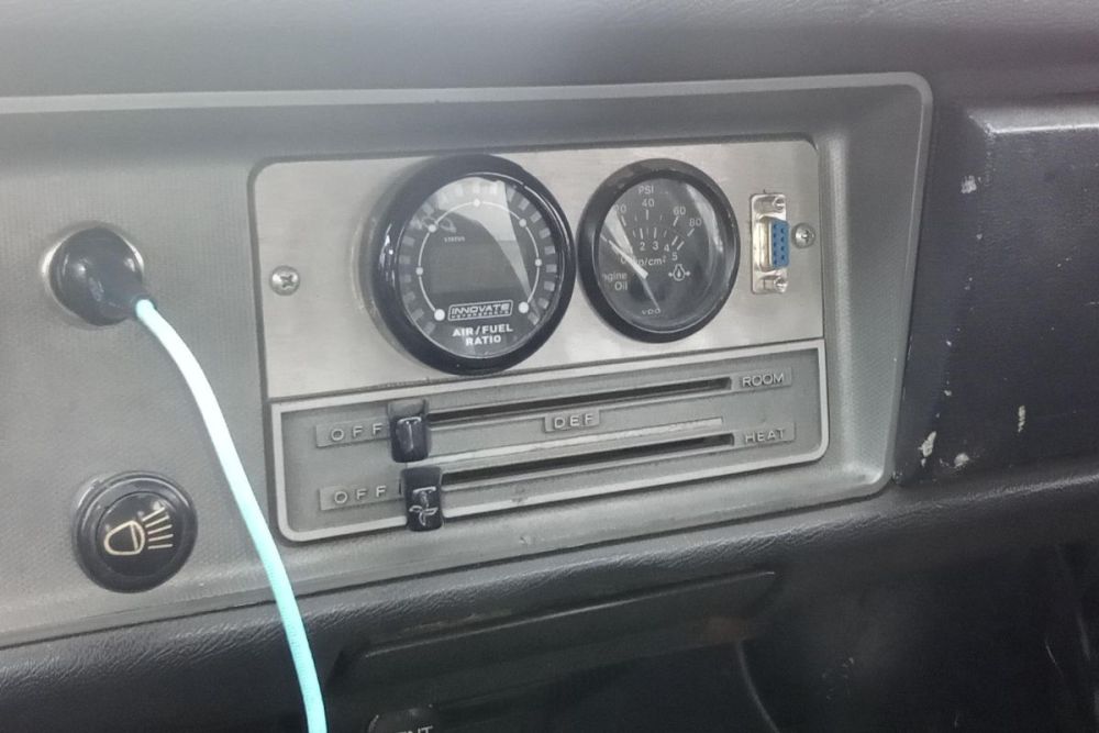 gauges.thumb.jpg.e848fa7dae40f59a604f92f7f6421bc8.jpg