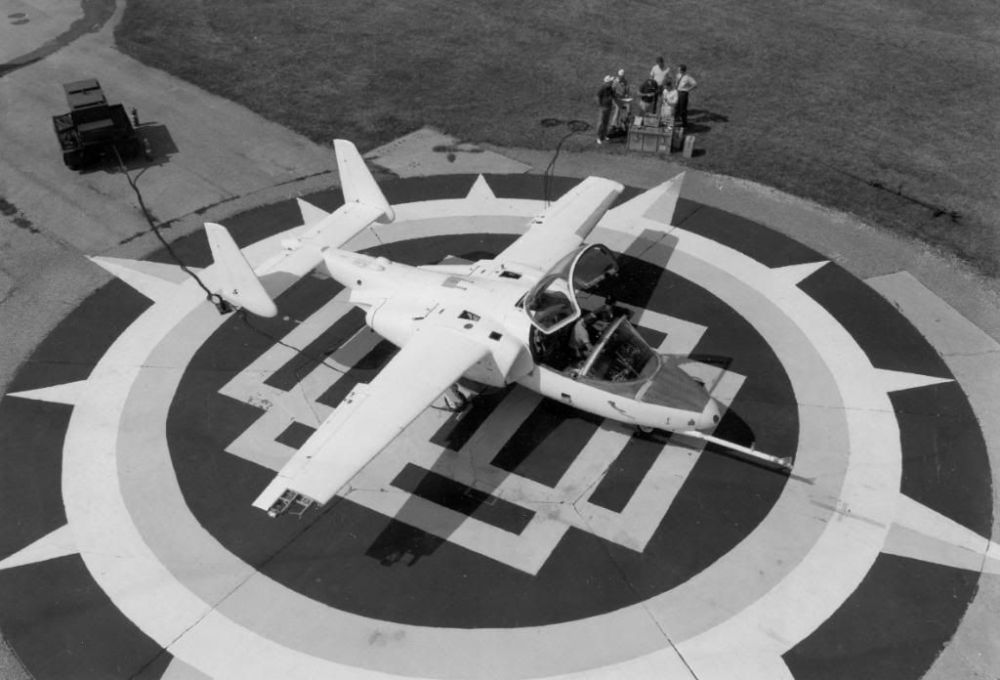 T-46A Fairchild Eaglet bug-canopy twin-tail looks like Cessna A-37 Dragonfly (5).jpg