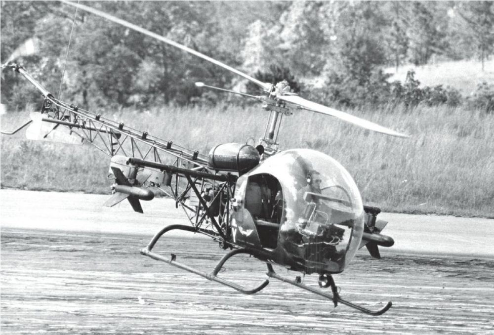 H-13 Sioux is a military development of Bell’s Model 47 helicopter (1).jpg