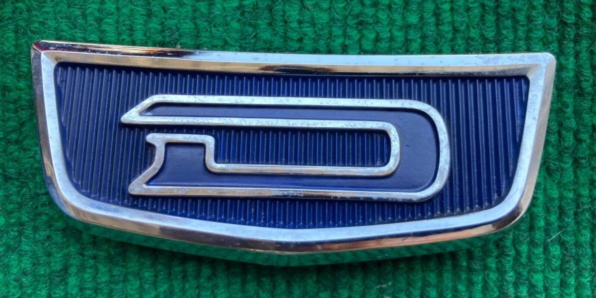 NOS Nissan Datsun 520 521 RH Headlight Trim Bezel - Genuine 62305-B0103 - 1966-68