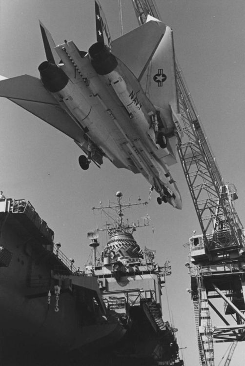 F-14A Tomcat deployment on board the USS Enterprise, 1974 (1).jpg