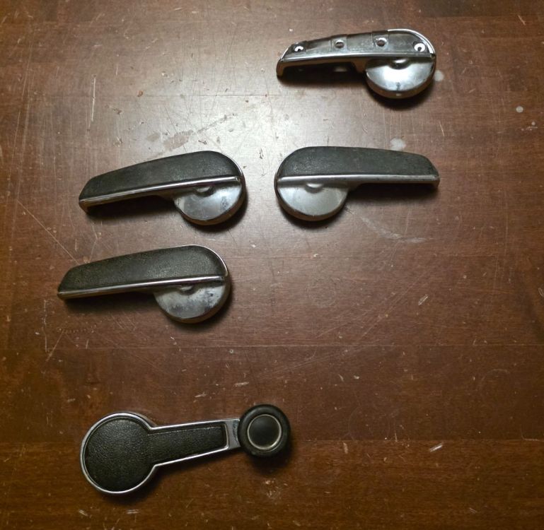 handles-Copy.thumb.jpg.e4f54ae74321c273e200697b41b83e39.jpg