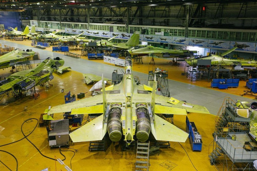 Su-30SM Flanker-C two-seater with canards at Irkut Aviation Plant factory floor (1).jpg