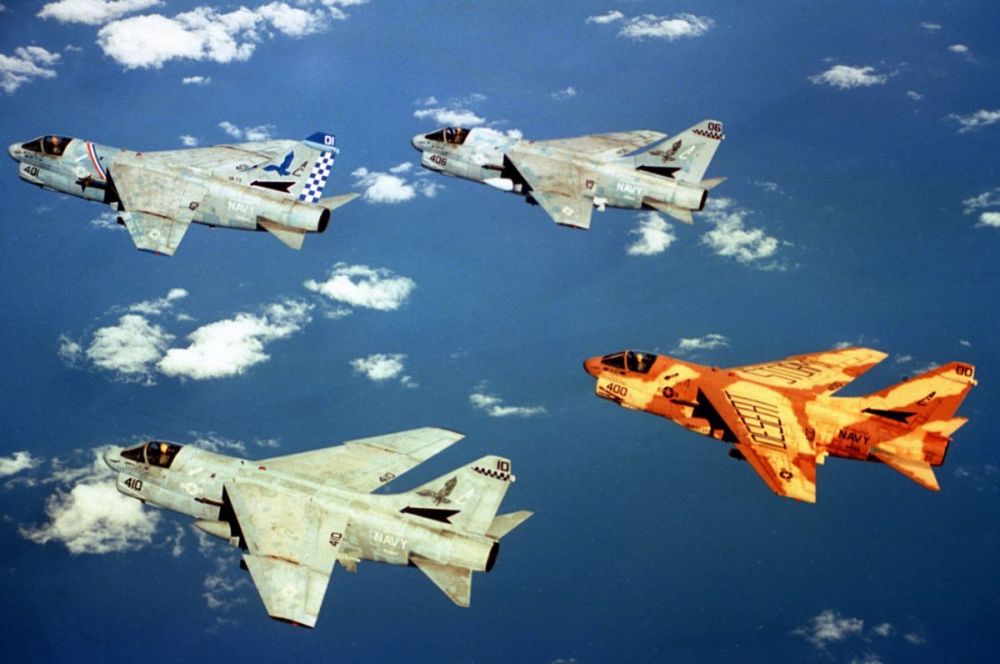 A-7E Corsair flock, VA-72 in flight. 06-xx-91 (1).jpg