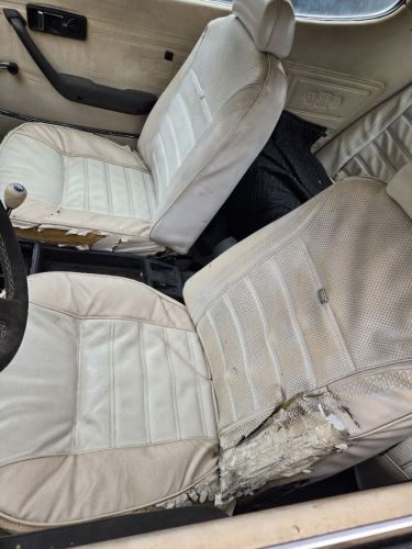 More information about "1973 Datsun 610 seats for sale"