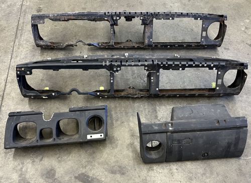 More information about "70-73 510 dash frame, cluster bezel, glovebox"