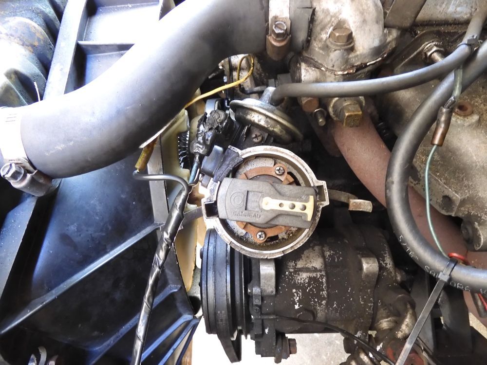 distributor_rotor_position.jpg.c6cfeb7ede31823e324042b1d76d79b1.jpg